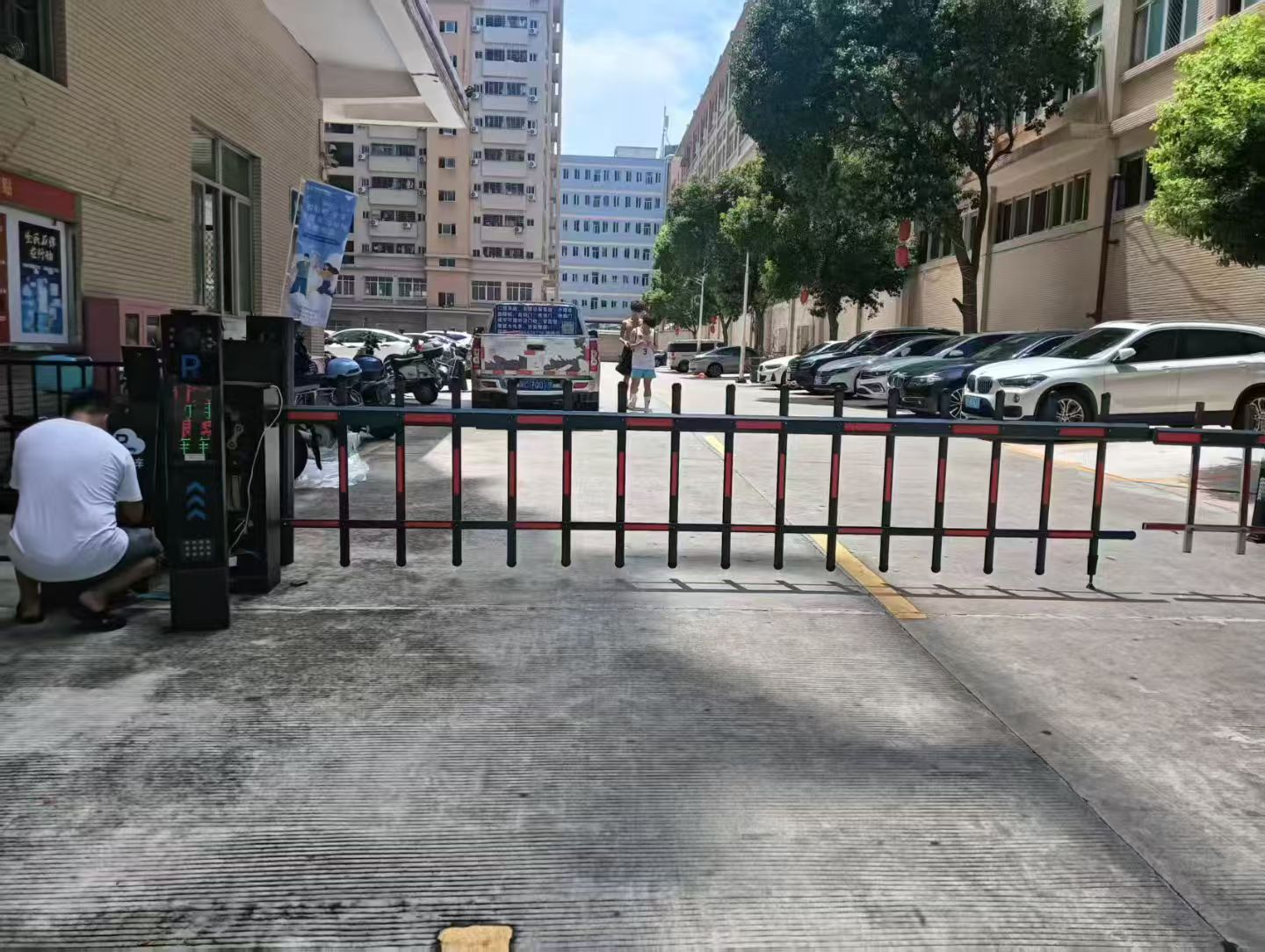 专业安装维修道闸